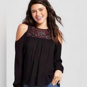 Xhilaration  long sleeve peek a boo style lace back button sz M